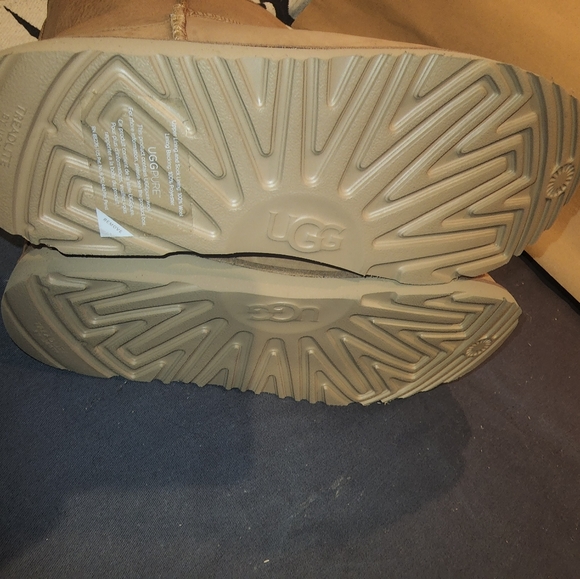 Waterproof boot - Picture 7 of 10